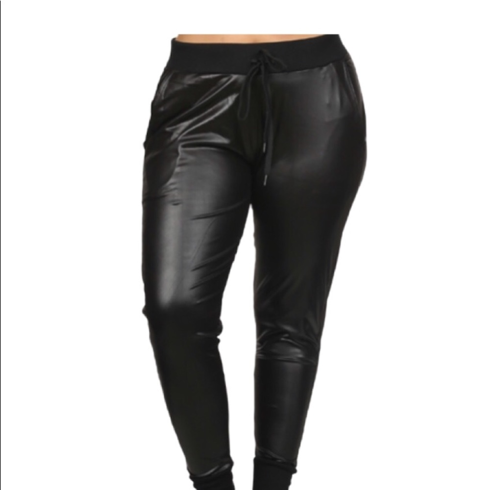 Women’s Plus Size Faux Leather Joggers 1XL - 3X
